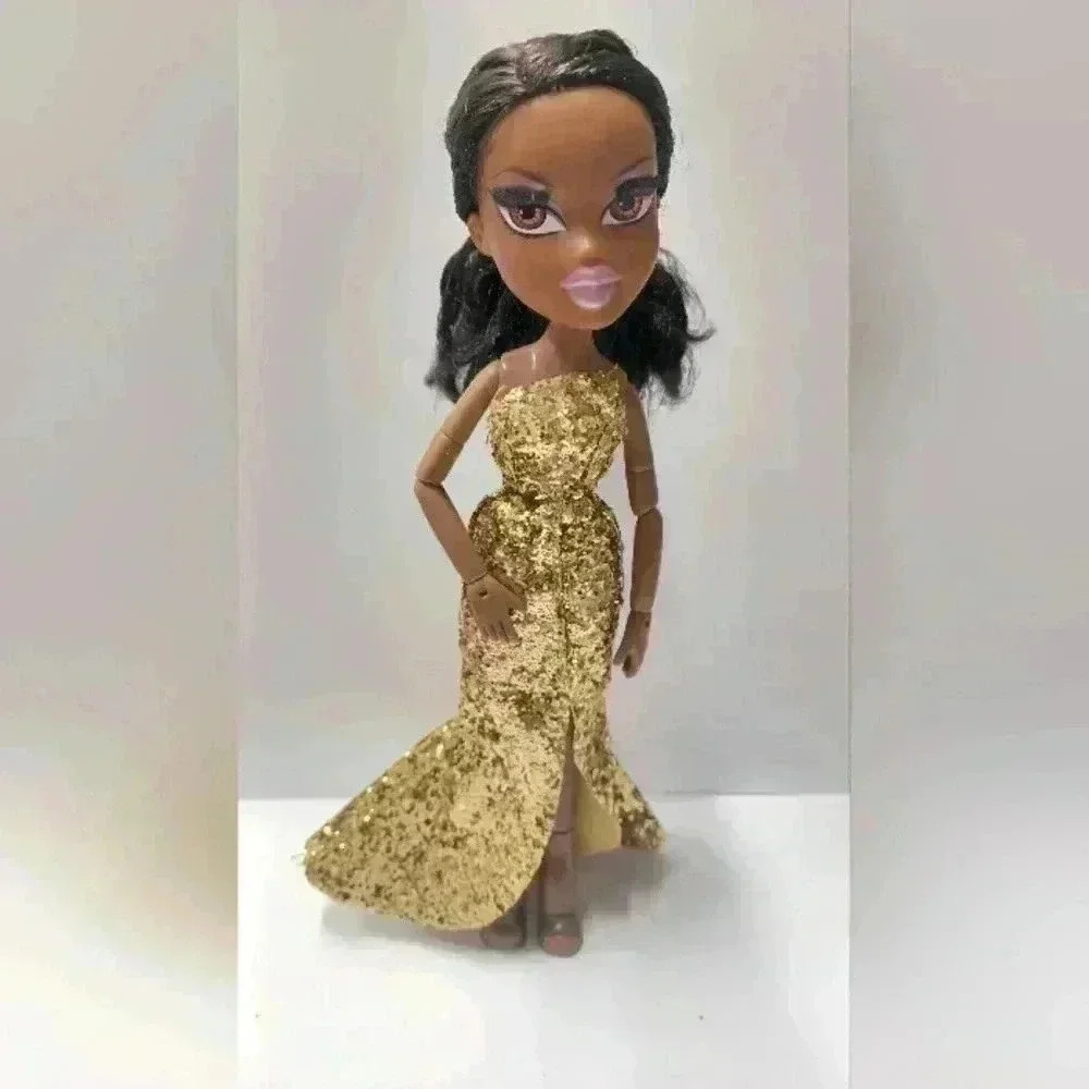 Bratz Movie Starz 2001  MGA Sasha Gold Dress - Picture 4 of 7
